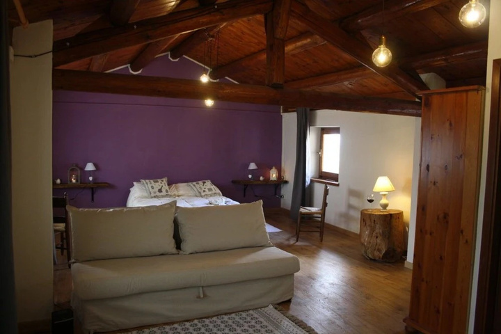 Room 6 of 20