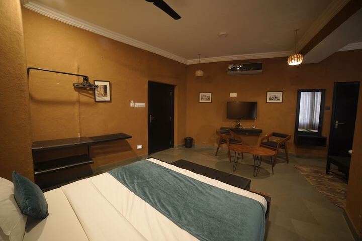 Room 36 of 65