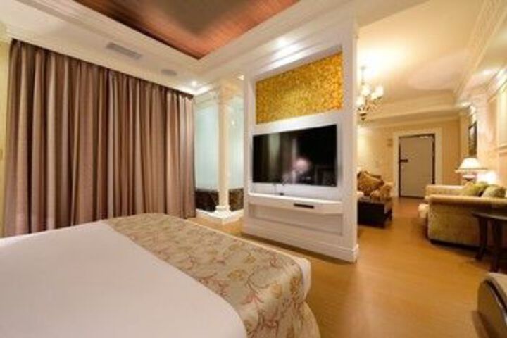 Room 47 of 118