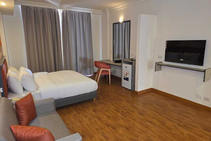 Room 28 of 59