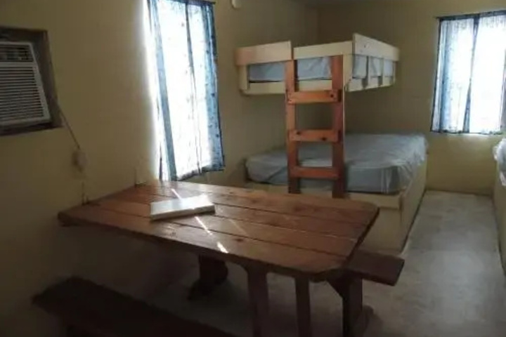 Room 4 of 12