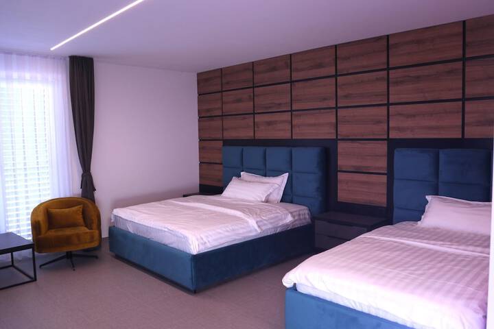 Room 4 of 21