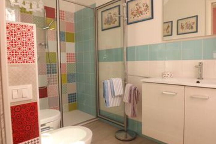 Room 4 of 69