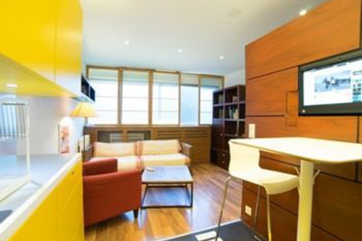 Room 11 of 15
