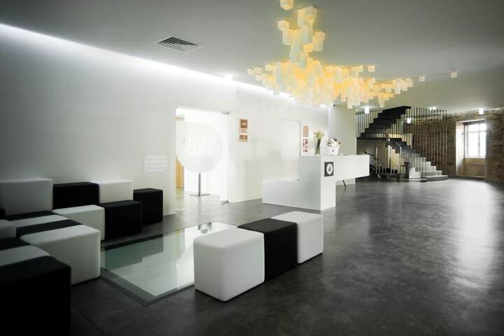 Guest Lobby