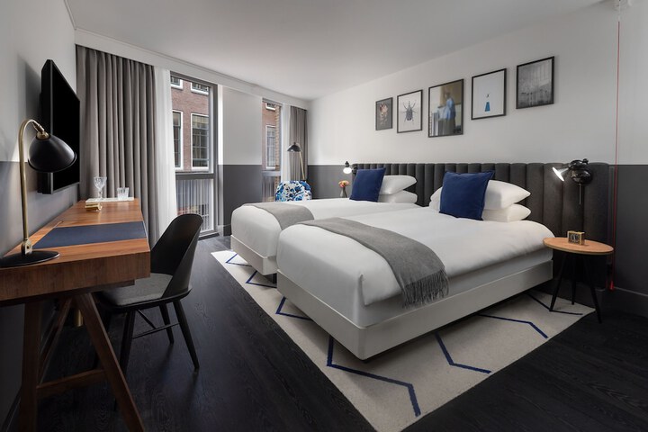 Room 40 of 121