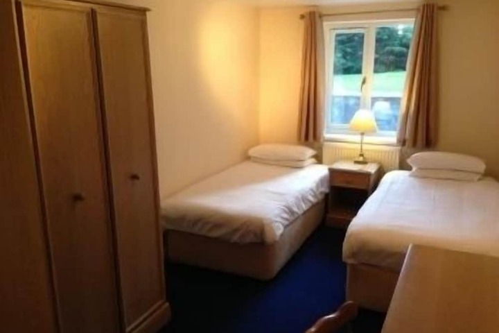 Room 51 of 111