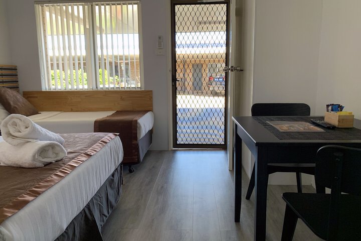Room 9 of 32