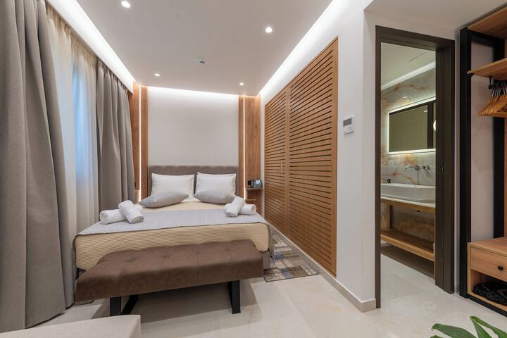 Room 16 of 42