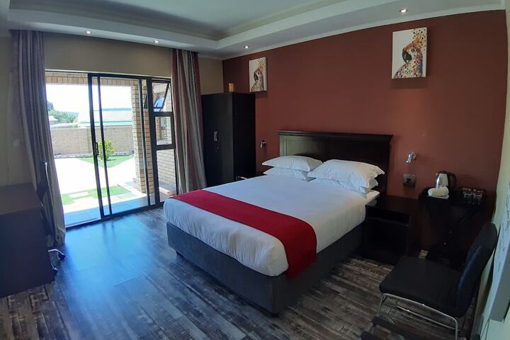 Room 14 of 64