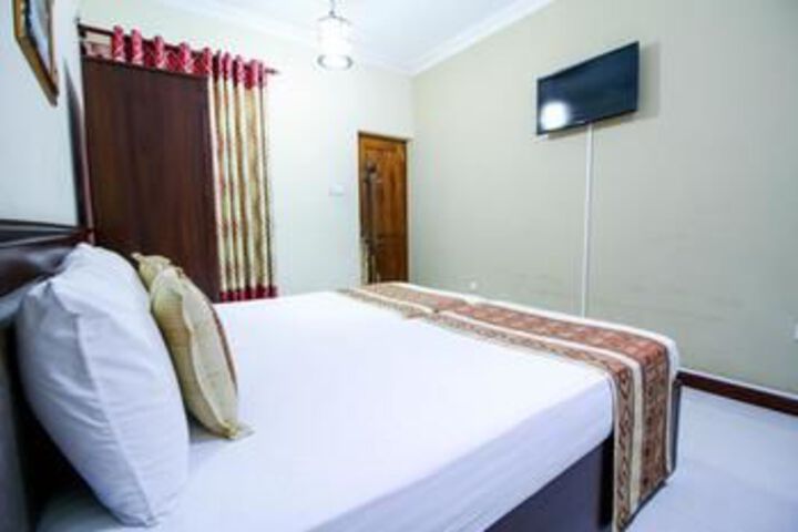 Room 22 of 48