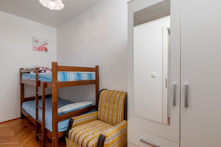 Children's theme room