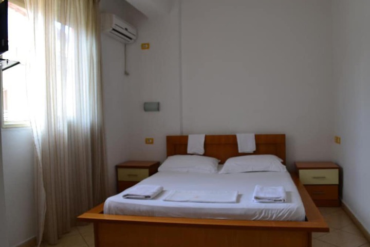 Room 14 of 24