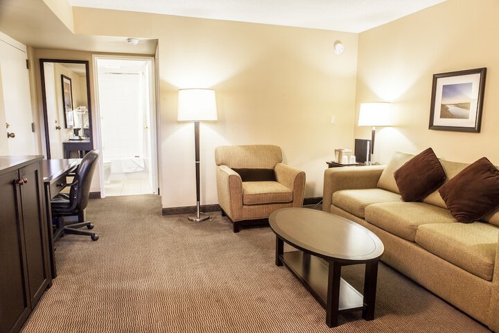 Room 6 of 44