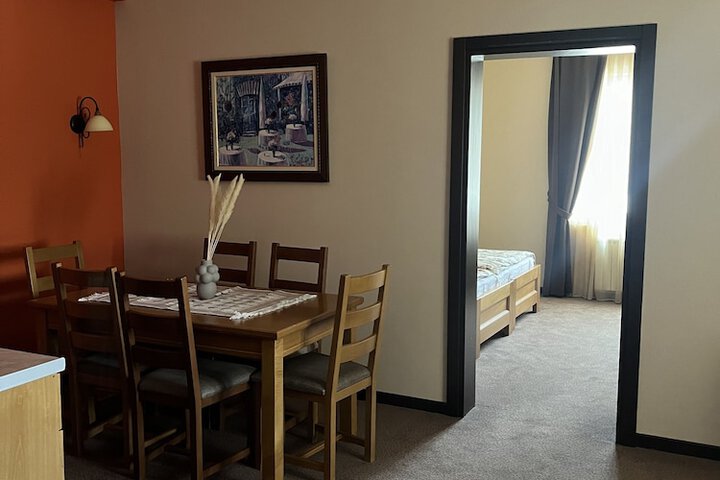 Room 47 of 109