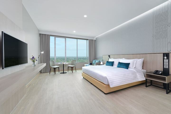 Room 8 of 49