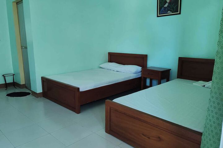 Room 13 of 24