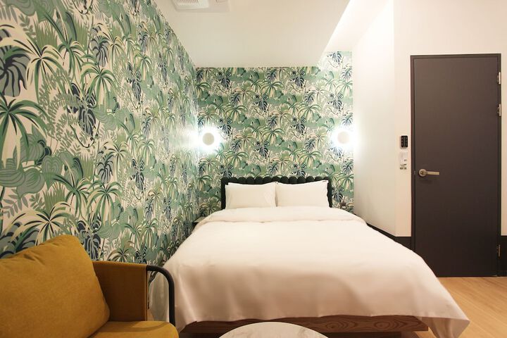Room 21 of 59