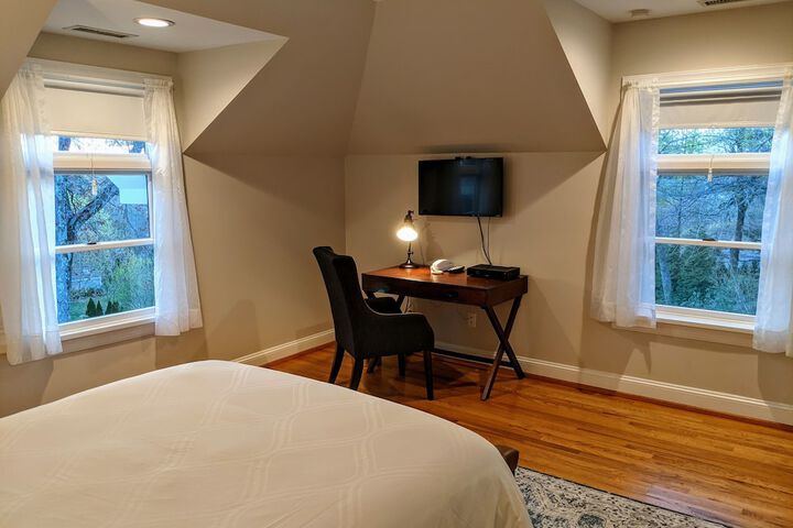 Room 34 of 258