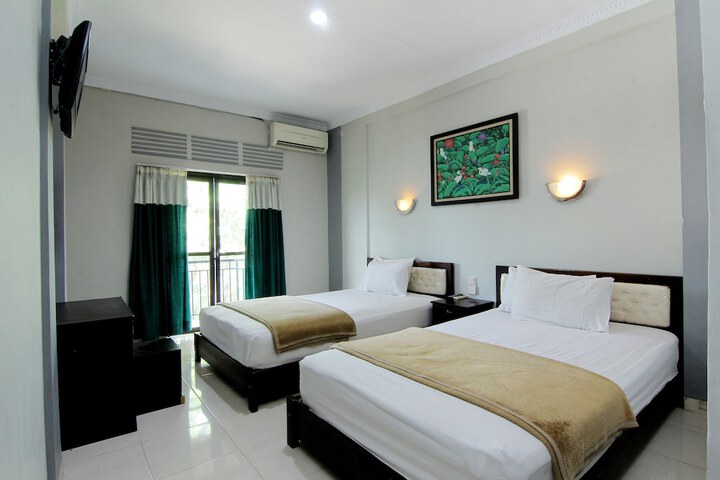 Room 14 of 33