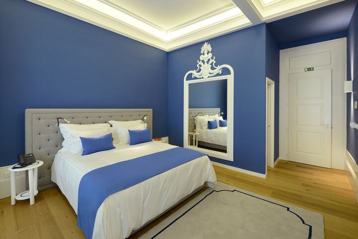 Room 13 of 46