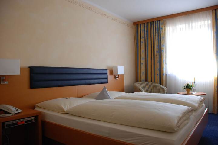 Room 5 of 31
