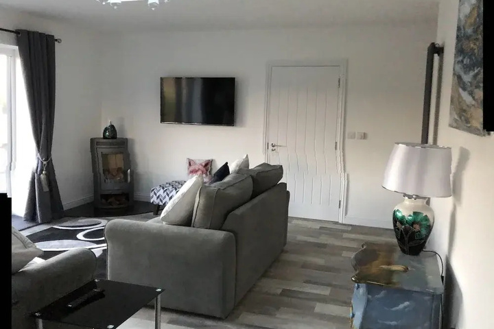 Room 5 of 15