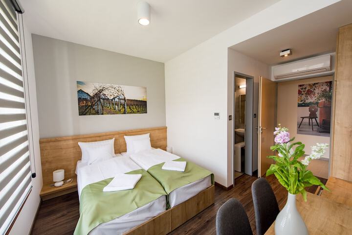 Room 8 of 20