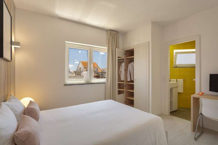 Room 14 of 26
