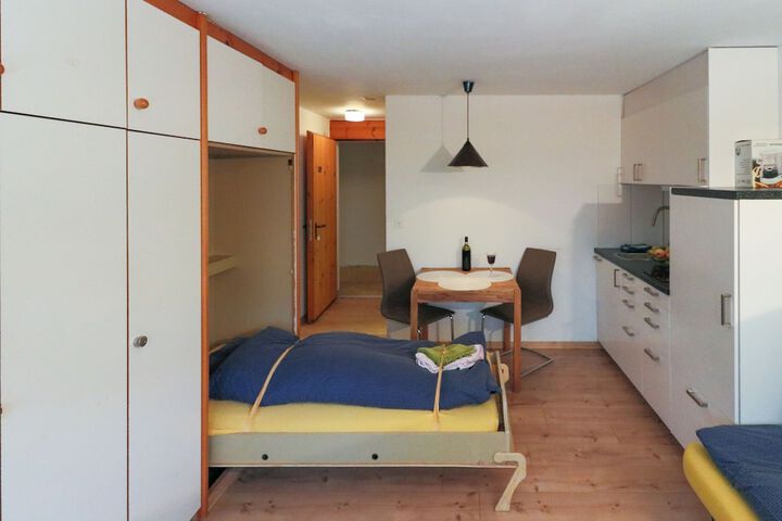 Room 12 of 169