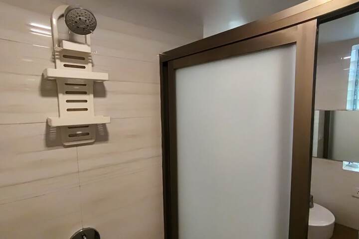 Room 37 of 46