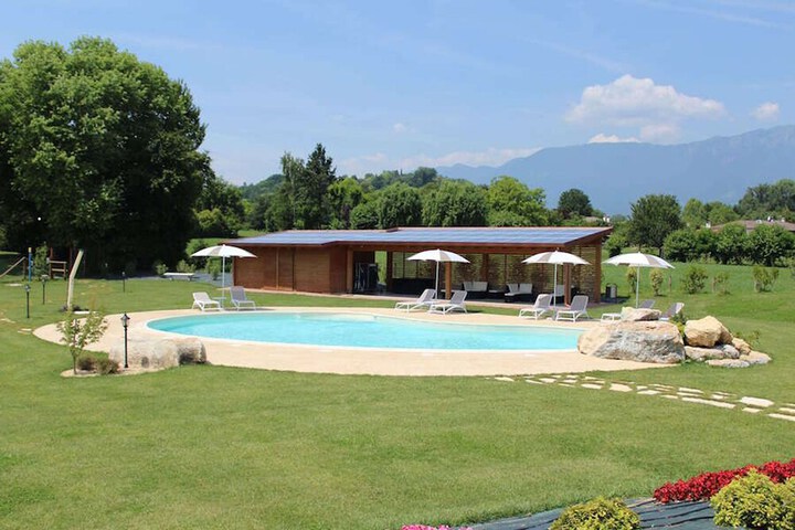 Pools & Facilities