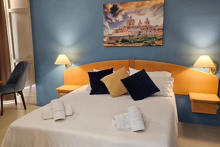 La Playa Hotel