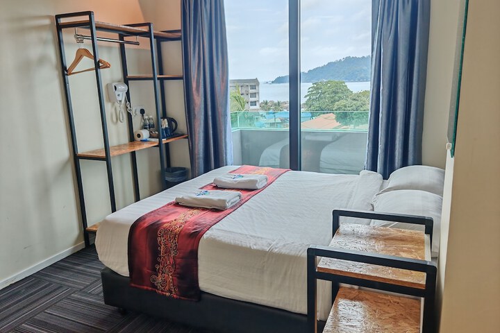 Room 5 of 26