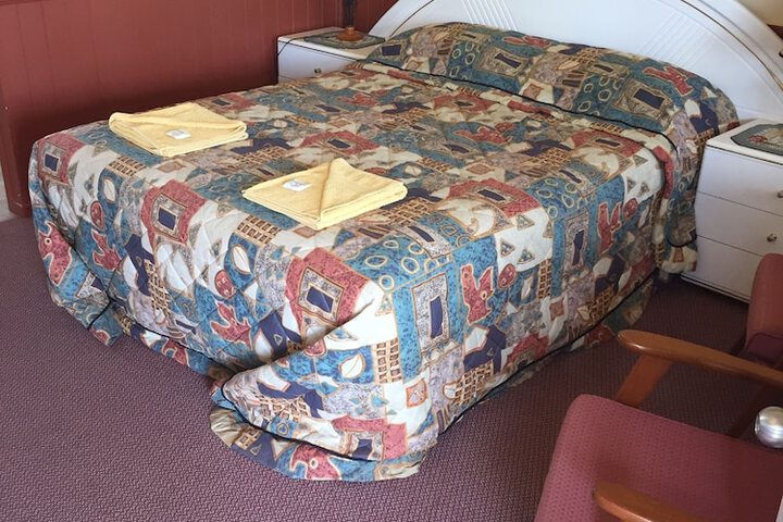 Room 4 of 24