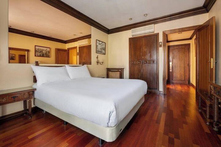Room 13 of 46