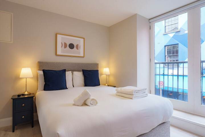 Room 40 of 106