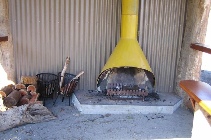 Photo 3