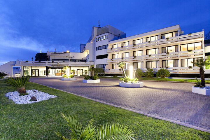 Hotel 97 of 143