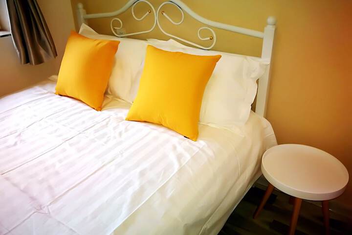 Room 2 of 19