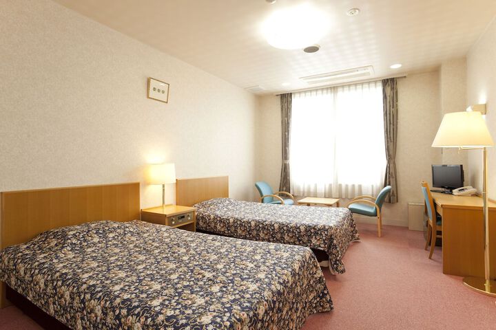 Room 4 of 39