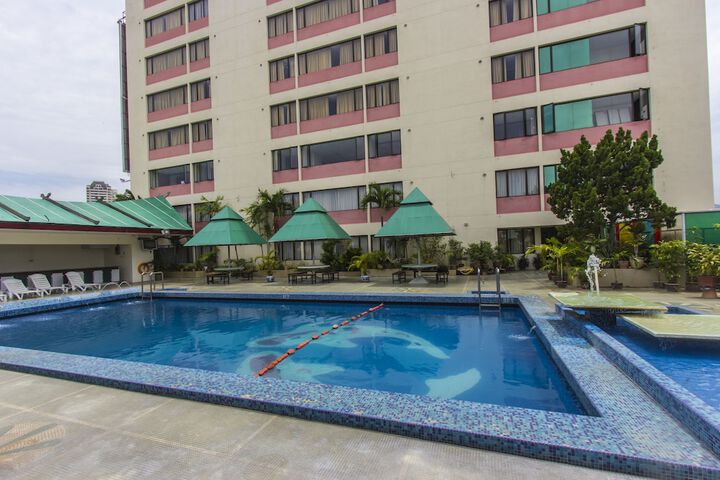 Pool 41 of 59