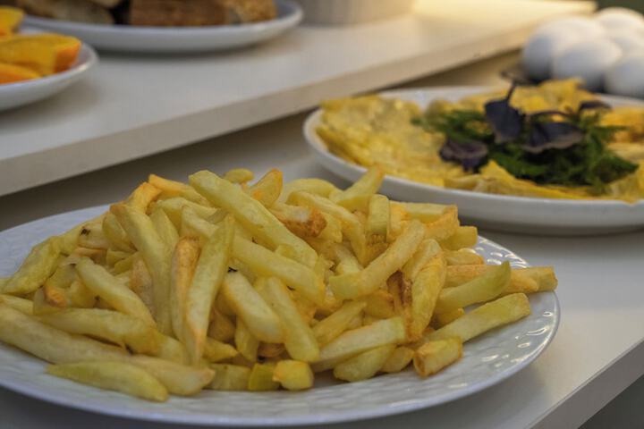 Dining 55 of 69