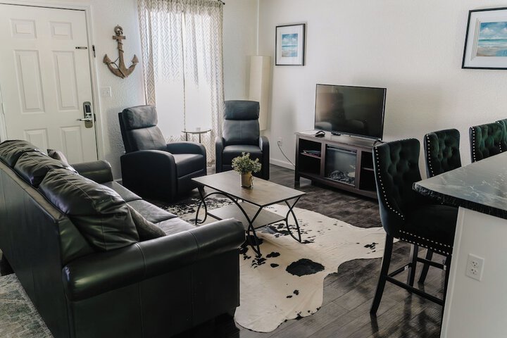 Room 4 of 4