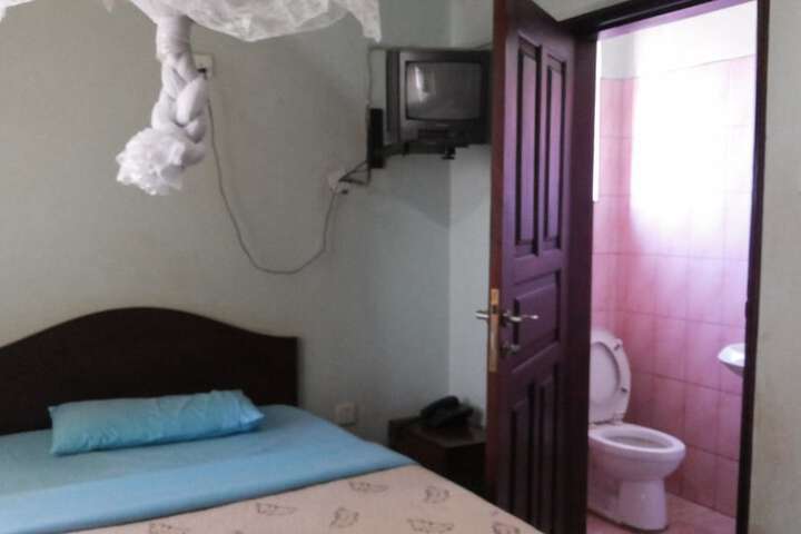 Room 14 of 42