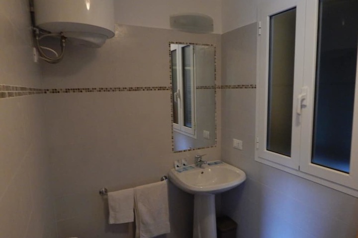 Room 7 of 13