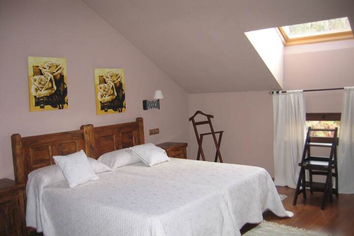 Room 5 of 18