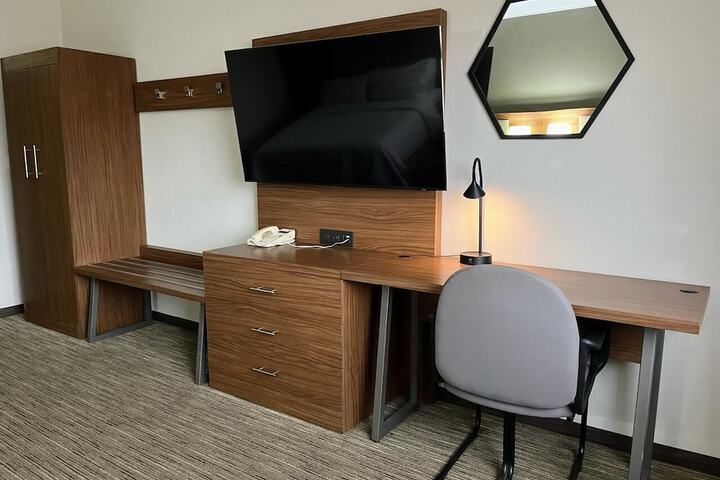 Room 11 of 61