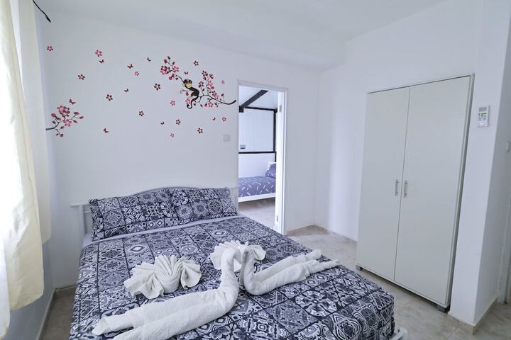 Room 21 of 70