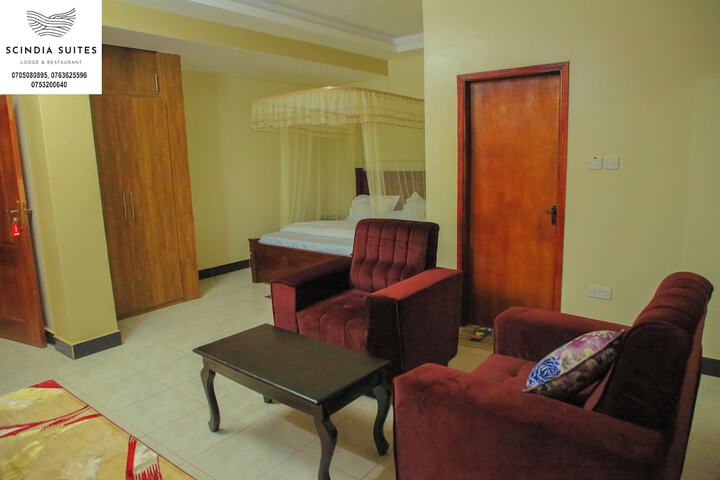 Room 6 of 13